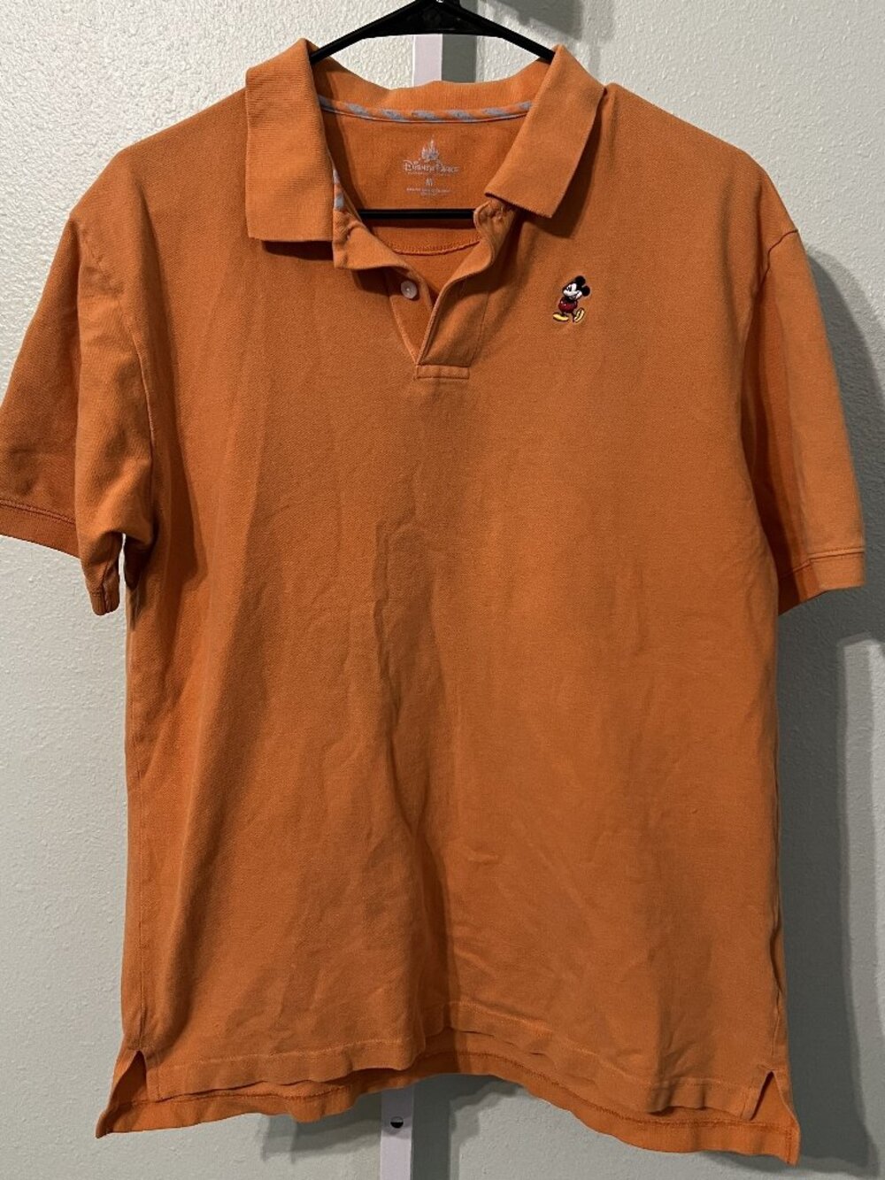 Disney Parks 100% Cotton Orange Polo w Mickey Mouse Emblem SZ Medium